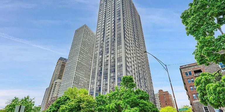 2650N-Lakeview-AVE-3605-Chicago